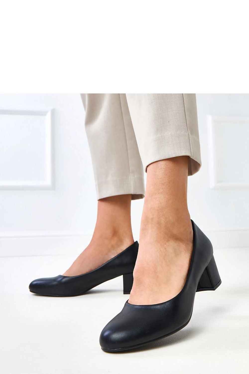 Block heel pumps model 218370